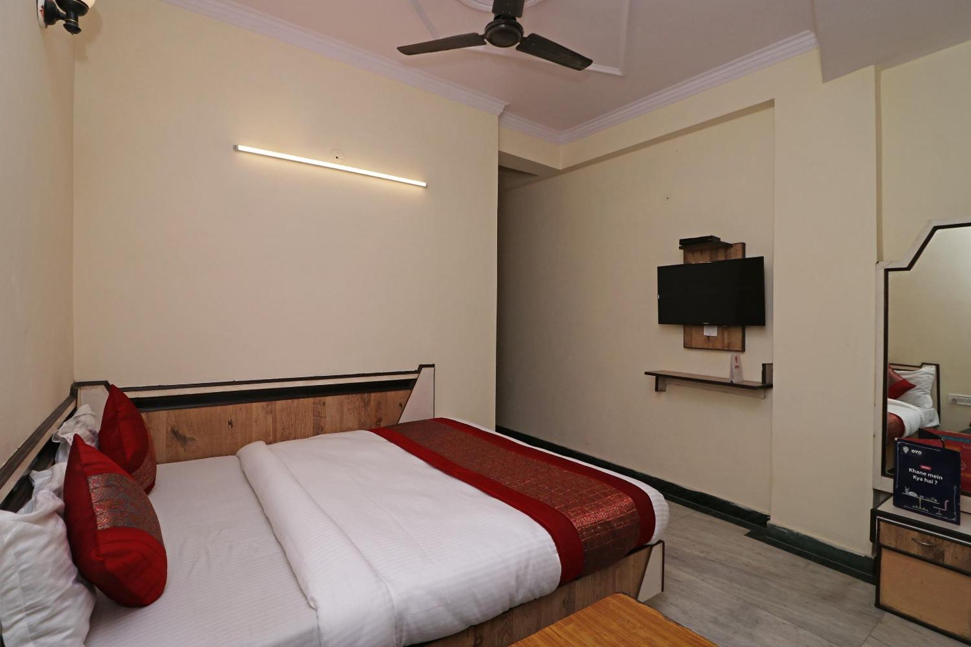 Oyo Hotel Silver Shine Near Gurudwara Shri Bangla Sahib New Delhi Ngoại thất bức ảnh